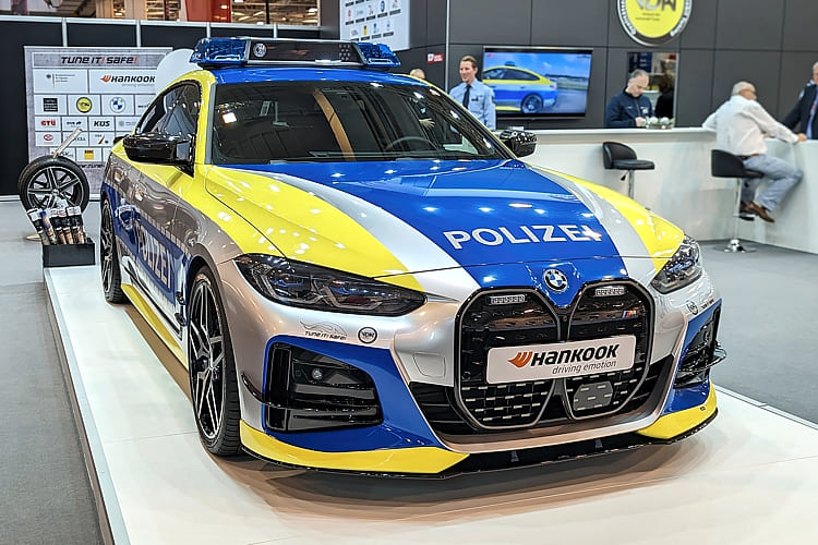 BMW i4 von AC Schnitzer als Polizei-Auto