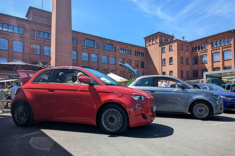 Neuer FIAT 500 Elektro (RED)