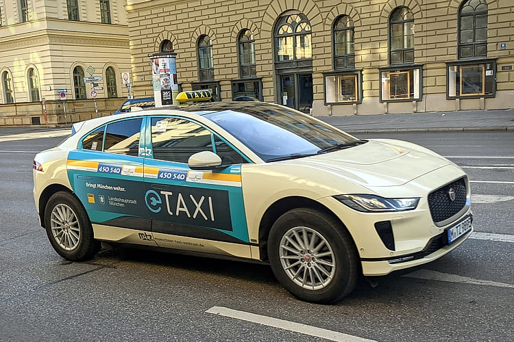 Jaguar I-PACE Taxi