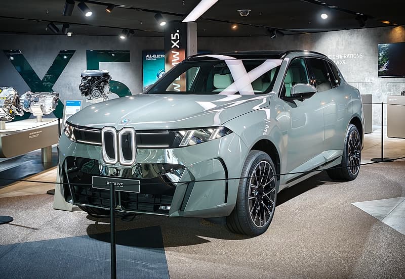 BMW iX5
