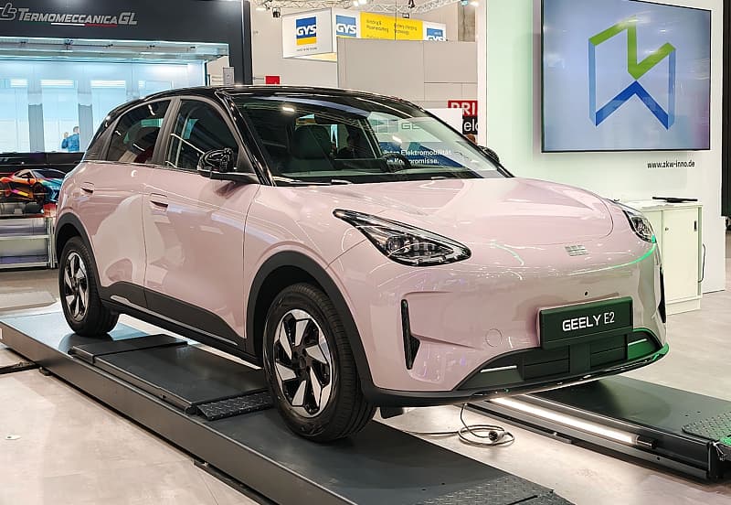 Geely E2