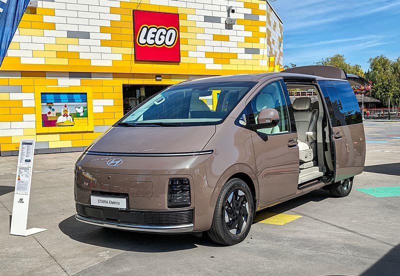 Hyundai Staria