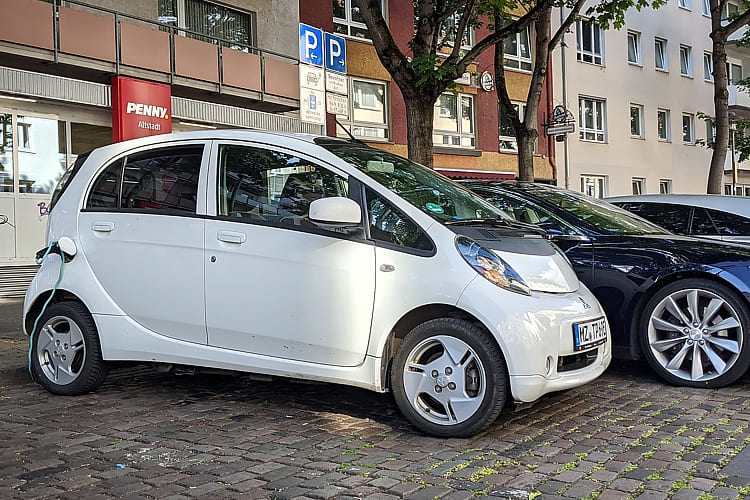 Mitsubishi i-MiEV
