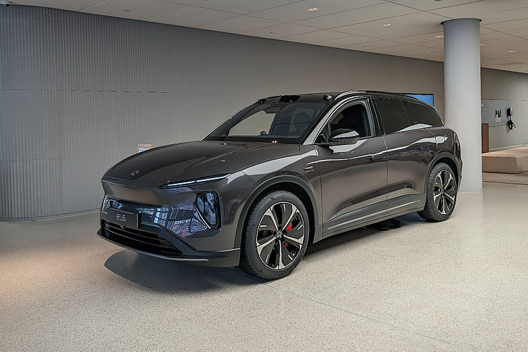NIO EL6