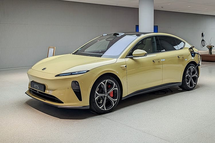 NIO ET5