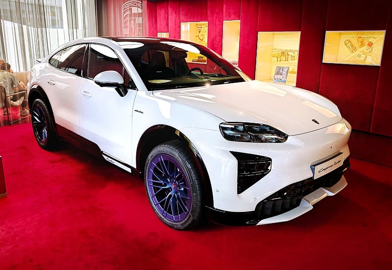 Porsche Cayenne Electric