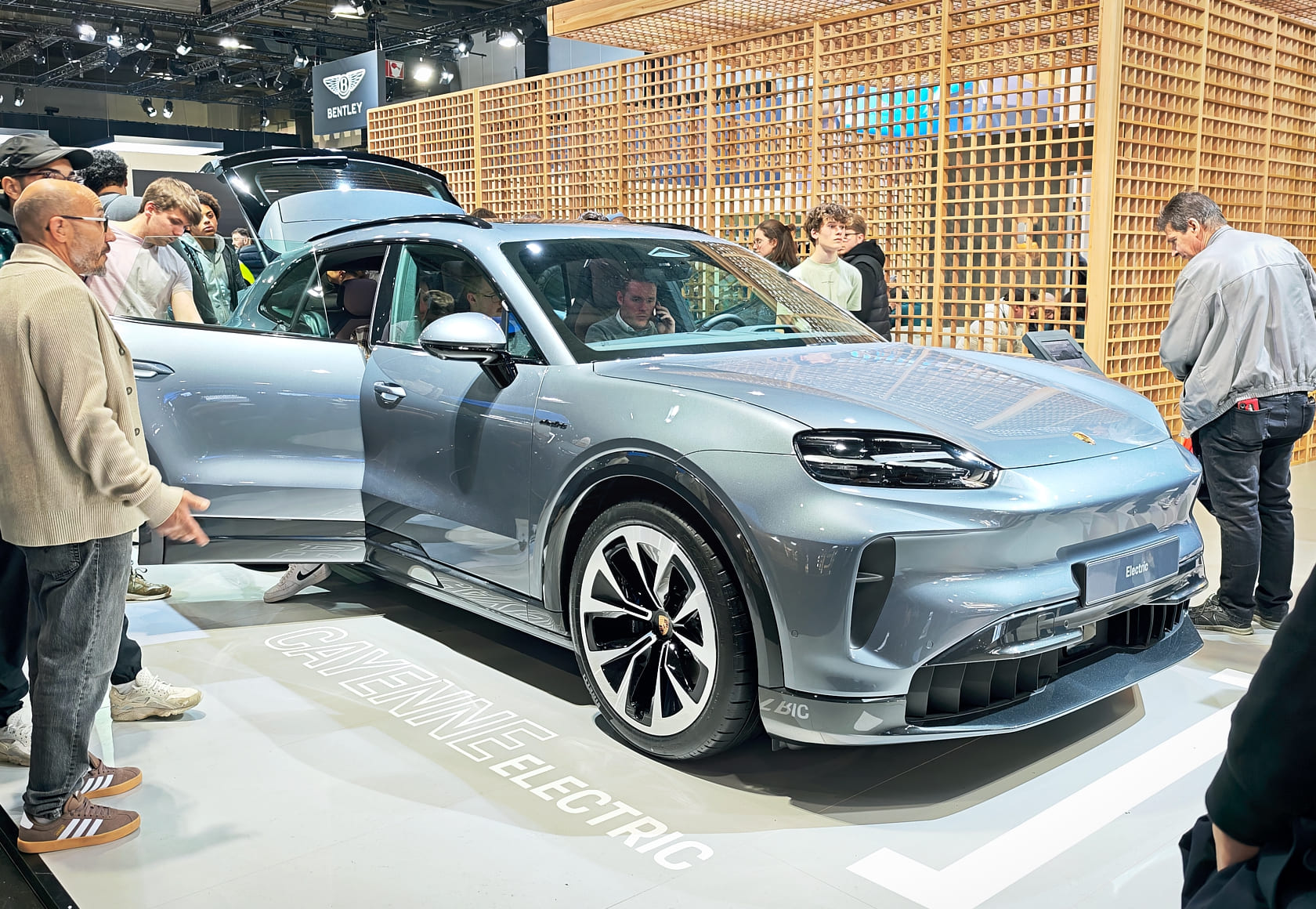 Porsche Cayenne Electric