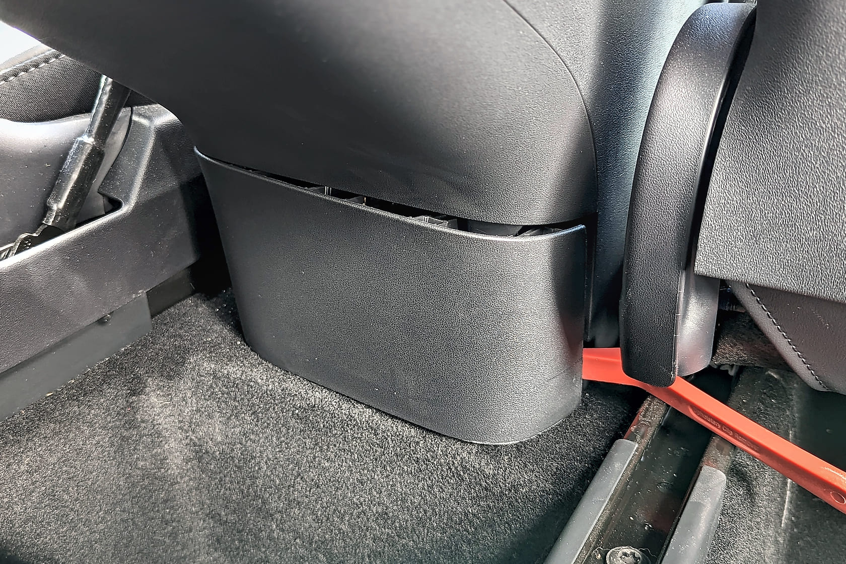 Abdeckung der Mittelkonsole entfernen