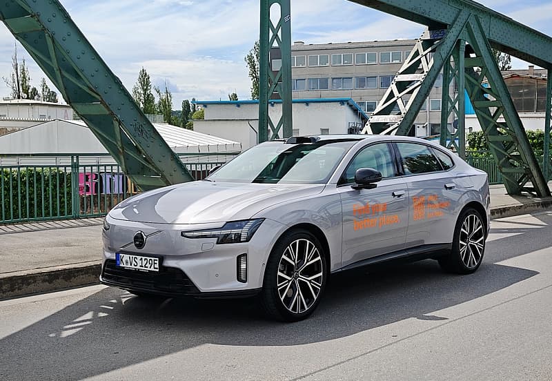Volvo ES90