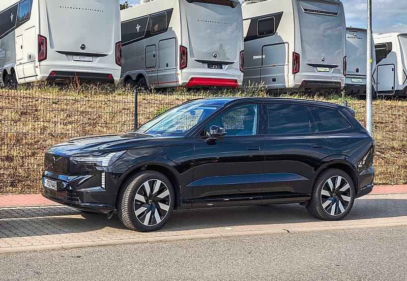 Volvo EX90