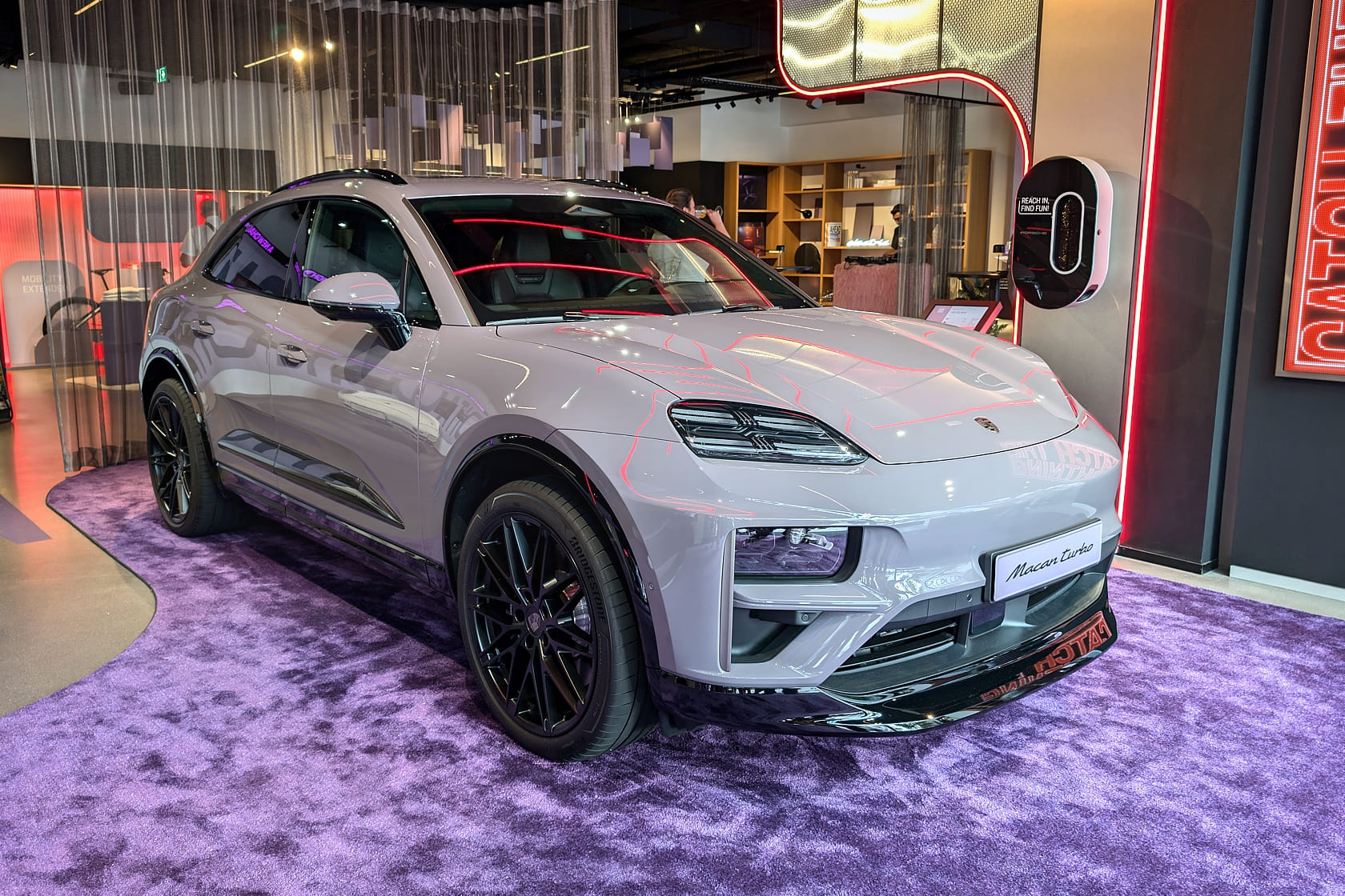 Porsche Macan Electric